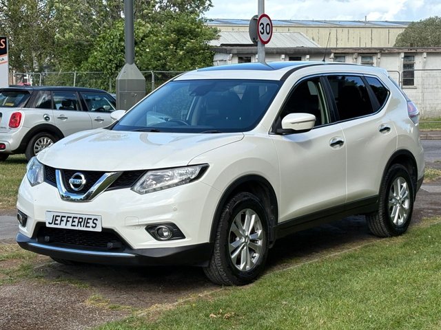 View our NISSAN X-TRAIL