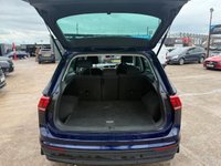 USED 2018 18 VOLKSWAGEN TIGUAN 2.0 TDI SE Navigation SUV 5dr Diesel DSG Euro 6 (s/s) (150 ps) 