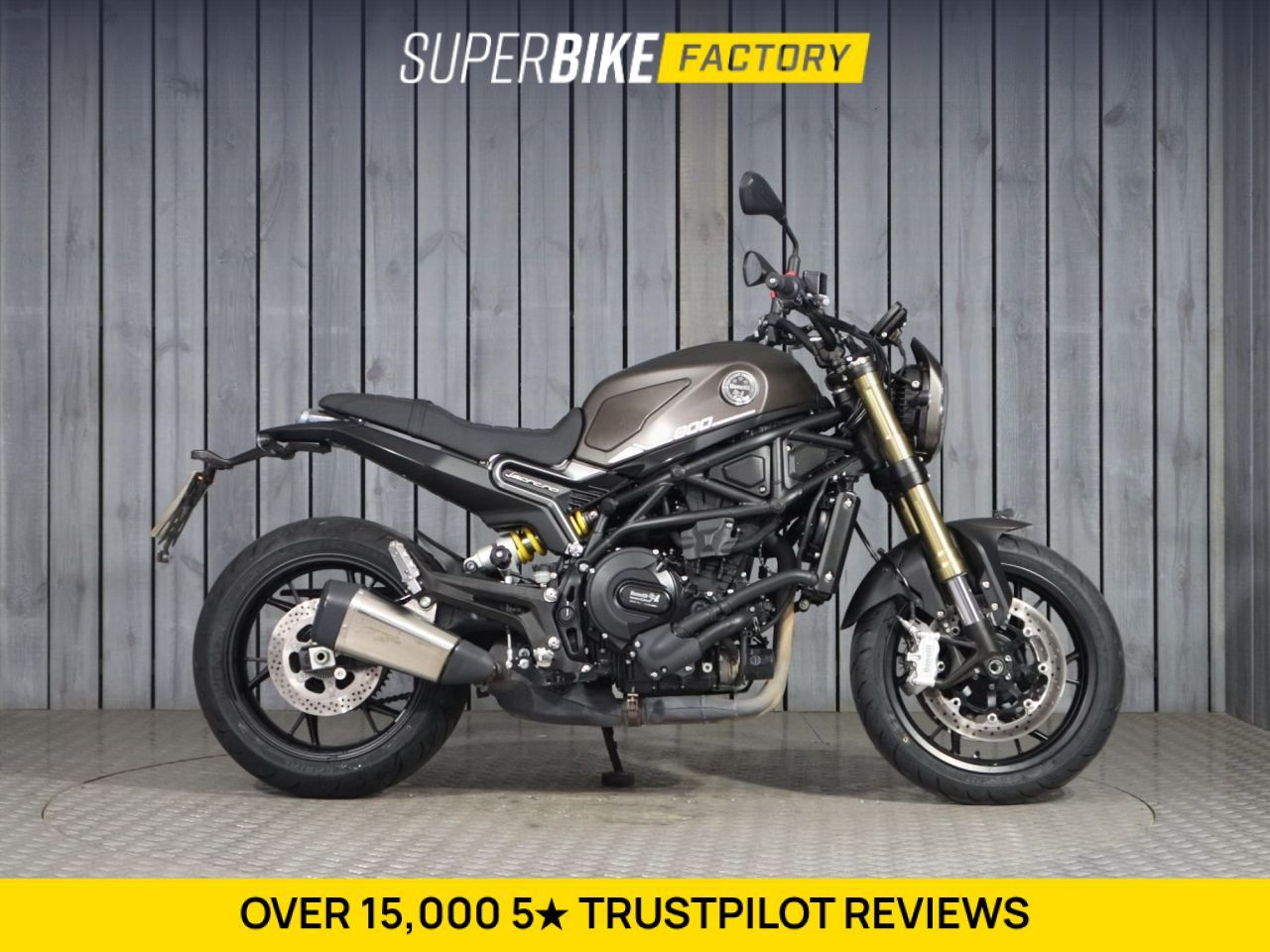 BENELLI Leoncino 800