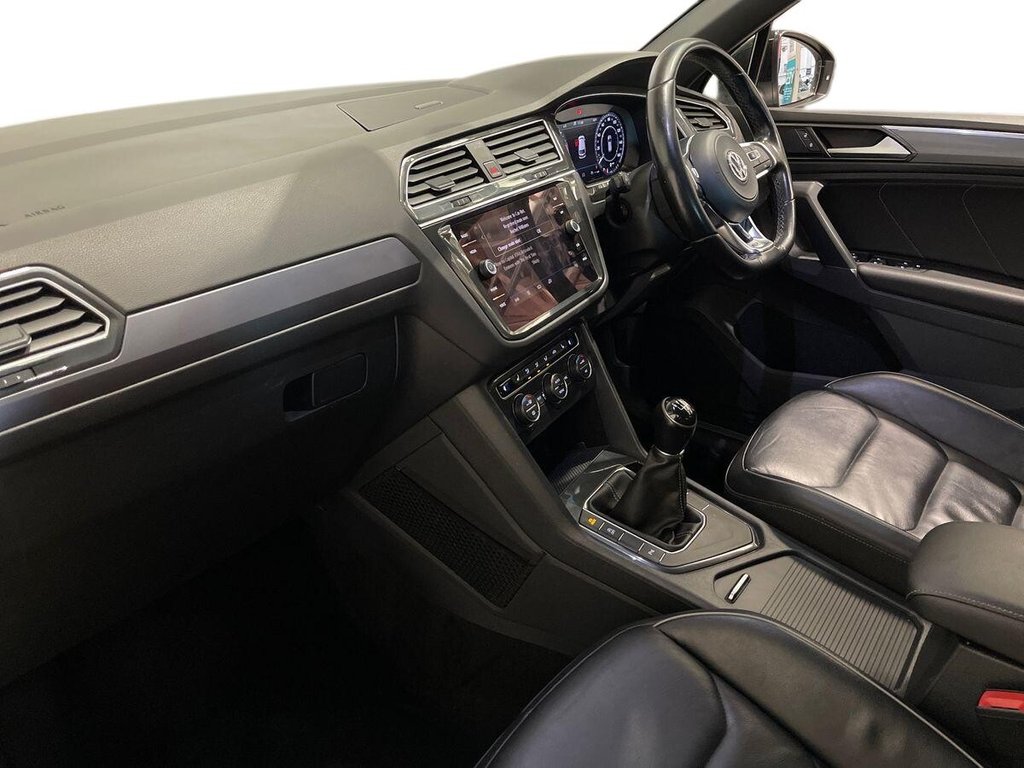 USED 2018 18 VOLKSWAGEN TIGUAN 2.0 TDI R-Line SUV 5dr Diesel Manual Euro 6 (s/s) (150 ps) Great Service History