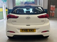 USED 2016 16 HYUNDAI I20 1.2 Blue Drive SE Hatchback 5 door Petrol Manual Euro 6 in White AUX POINT+REAR PARKING SENSORS
