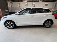 USED 2016 16 HYUNDAI I20 1.2 Blue Drive SE Hatchback 5 door Petrol Manual Euro 6 in White AUX POINT+REAR PARKING SENSORS