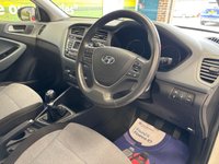 USED 2016 16 HYUNDAI I20 1.2 Blue Drive SE Hatchback 5 door Petrol Manual Euro 6 in White AUX POINT+REAR PARKING SENSORS