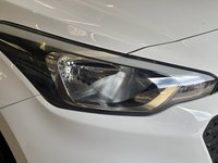 USED 2016 16 HYUNDAI I20 1.2 Blue Drive SE Hatchback 5 door Petrol Manual Euro 6 in White AUX POINT+REAR PARKING SENSORS