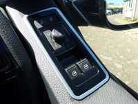 USED 2019 69 VOLKSWAGEN TRANSPORTER 2.0 TDI T32 Highline Kombi Double Cab 5dr Diesel DSG FWD LWB Euro 6 (s/s) (150 ps) www.suffolkcarcentre.co.uk - Located at Reydon