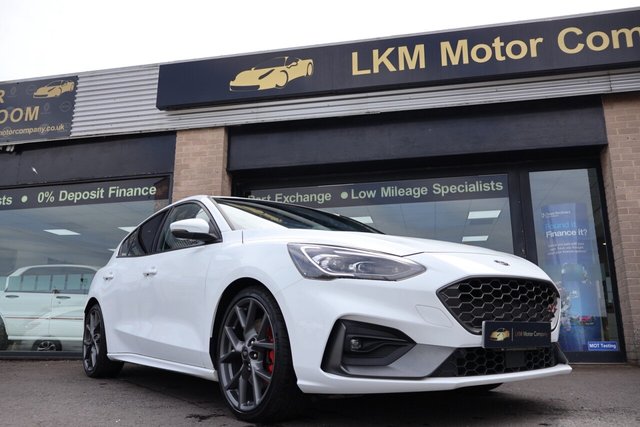 View our Ford Focus 2.3T EcoBoost ST Hatchback 5dr Petrol Manual Euro 6 (s/s) (280 ps)