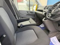 USED 2021 21 VOLKSWAGEN CRAFTER 2.0 TDI CR35 Trendline Panel Van 5dr Diesel Automatic FWD MWB Euro 6 (s/s) (140 ps) A/C-sensors-dab-racking-2 keys