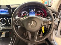 USED 2016 16 MERCEDES-BENZ C-CLASS 2.0 C200 SE Saloon 4dr Petrol 7G-Tronic+ Euro 6 (s/s) (184 ps) 8 MERCEDES SERVICES-SAT NAV-A/C-PARK SENSOR + CAMERA-HEATED LEATHER