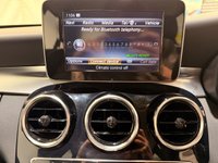 USED 2016 16 MERCEDES-BENZ C-CLASS 2.0 C200 SE Saloon 4dr Petrol 7G-Tronic+ Euro 6 (s/s) (184 ps) 8 MERCEDES SERVICES-SAT NAV-A/C-PARK SENSOR + CAMERA-HEATED LEATHER