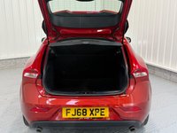 USED 2018 68 VOLVO V40 1.5 T3 GPF Inscription Hatchback 5dr Petrol Automatic 152 bhp 