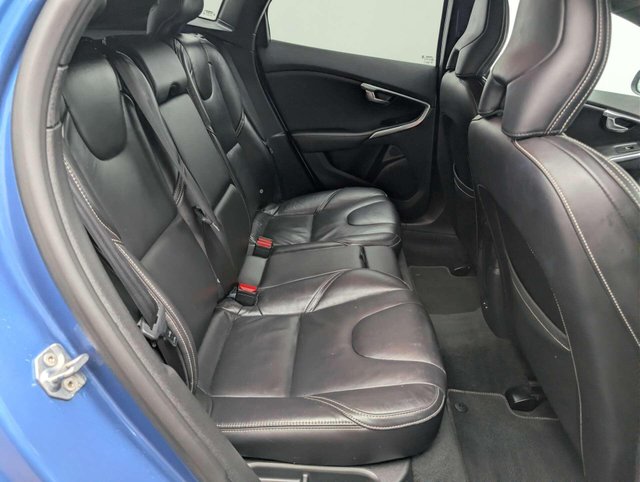 USED 2019 19 VOLVO V40 2.0 V40 R-Design Edition T2 5dr CLICK+COLLECT / HOME DELIVERY