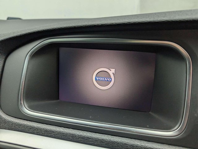 USED 2019 19 VOLVO V40 2.0 V40 R-Design Edition T2 5dr CLICK+COLLECT / HOME DELIVERY