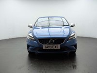 USED 2019 19 VOLVO V40 2.0 V40 R-Design Edition T2 5dr CLICK+COLLECT / HOME DELIVERY