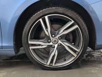 USED 2019 19 VOLVO V40 2.0 V40 R-Design Edition T2 5dr CLICK+COLLECT / HOME DELIVERY