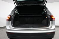USED 2017 17 VOLKSWAGEN TIGUAN 2.0 TDI SE SUV 5dr Diesel DSG Euro 6 (s/s) (150 ps) 5 DOCUMENTED SERVICES I AUTOMATIC