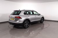 USED 2017 17 VOLKSWAGEN TIGUAN 2.0 TDI SE SUV 5dr Diesel DSG Euro 6 (s/s) (150 ps) 5 DOCUMENTED SERVICES I AUTOMATIC