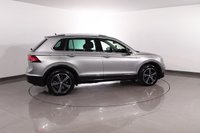 USED 2017 17 VOLKSWAGEN TIGUAN 2.0 TDI SE SUV 5dr Diesel DSG Euro 6 (s/s) (150 ps) 5 DOCUMENTED SERVICES I AUTOMATIC
