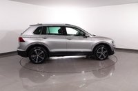 USED 2017 17 VOLKSWAGEN TIGUAN 2.0 TDI SE SUV 5dr Diesel DSG Euro 6 (s/s) (150 ps) 5 DOCUMENTED SERVICES I AUTOMATIC