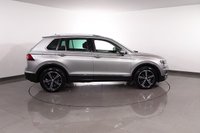 USED 2017 17 VOLKSWAGEN TIGUAN 2.0 TDI SE SUV 5dr Diesel DSG Euro 6 (s/s) (150 ps) 5 DOCUMENTED SERVICES I AUTOMATIC