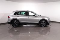 USED 2017 17 VOLKSWAGEN TIGUAN 2.0 TDI SE SUV 5dr Diesel DSG Euro 6 (s/s) (150 ps) 5 DOCUMENTED SERVICES I AUTOMATIC