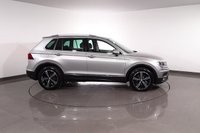 USED 2017 17 VOLKSWAGEN TIGUAN 2.0 TDI SE SUV 5dr Diesel DSG Euro 6 (s/s) (150 ps) 5 DOCUMENTED SERVICES I AUTOMATIC