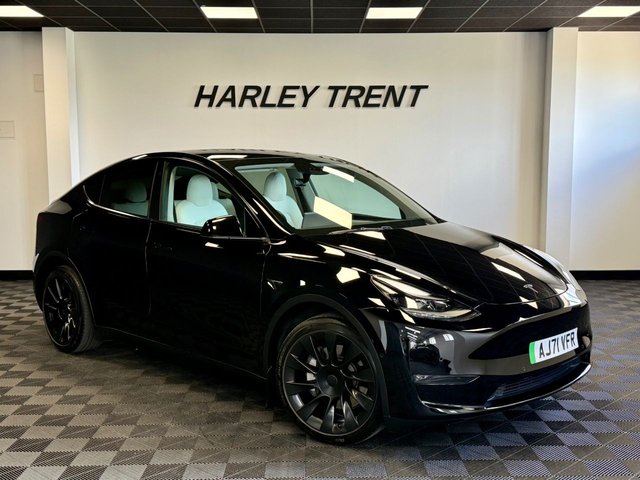 2022 71 TESLA MODEL Y (Dual Motor) Long Range SUV 5dr Electric Auto 4WDE (384 bhp) JUST ARRIVED! STUNNING SPEC EXAMPLE! 20'' INDUCTION ALLOYS, WHITE LEATHER, RYZEN CHIP, GROK AI, 1 OWNER, PANORAMIC GLASS SUNROOF, DUAL MOTOR, LONG RANGE, HEAT PUMP, HEATED SEATS, WIRELESS CHARGING, REAR CAMERA, HEATED STEERING WHEEL, ELECTRIC TAILGATE