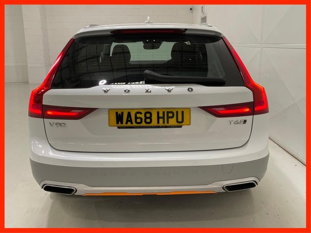 View our VOLVO V90 Cross Country