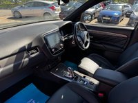 USED 2020 69 MITSUBISHI OUTLANDER 2.4h TwinMotor 13.8kWh Dynamic SUV 5dr Petrol Plug-in Hybrid CVT 4WD Euro 6 (s/s) (224 ps) Bluetooth,rev cam,heat seats+