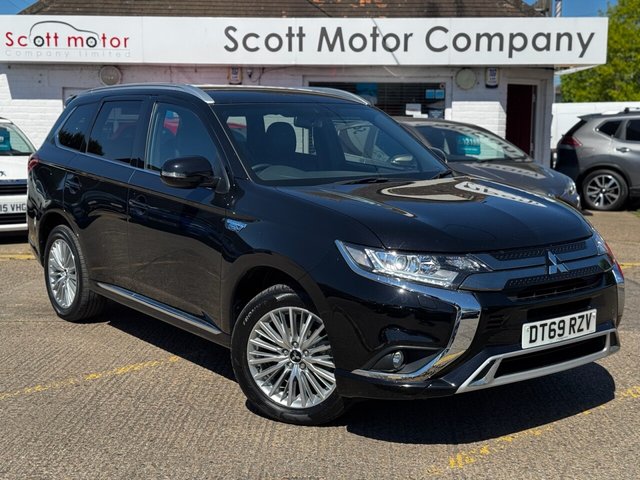 View our Mitsubishi Outlander 2.4h TwinMotor 13.8kWh Dynamic SUV 5dr Petrol Plug-in Hybrid CVT 4WD Euro 6 (s/s) (224 ps)