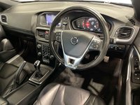 USED 2017 67 VOLVO V40 2.0 T2 R-Design Hatchback 5dr Petrol Manual Euro 6 (s/s) (122 ps) Sat Nav