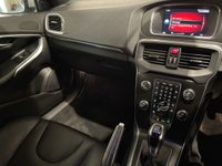USED 2017 67 VOLVO V40 2.0 T2 R-Design Hatchback 5dr Petrol Manual Euro 6 (s/s) (122 ps) Sat Nav