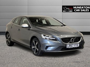 2017 VOLVO V40