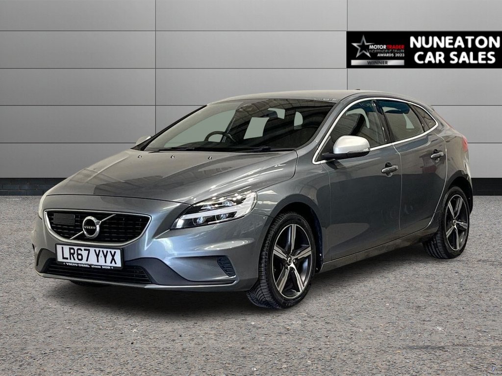 USED 2017 67 VOLVO V40 2.0 T2 R-Design Hatchback 5dr Petrol Manual Euro 6 (s/s) (122 ps) Sat Nav