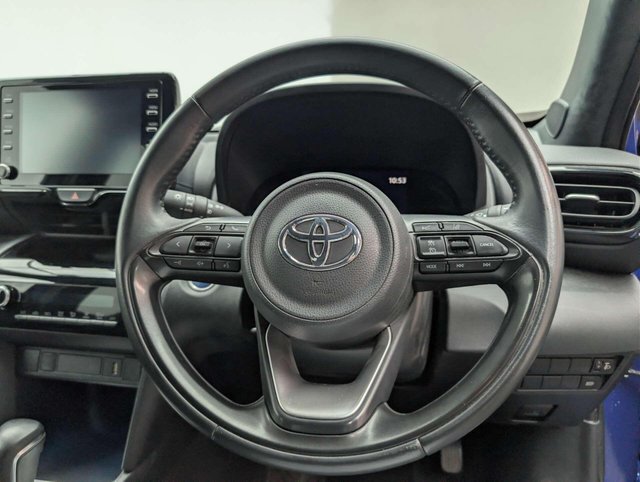 USED 2022 22 TOYOTA YARIS CROSS 1.5 Yaris Cross Design HEV Auto 5dr CLICK+COLLECT / HOME DELIVERY