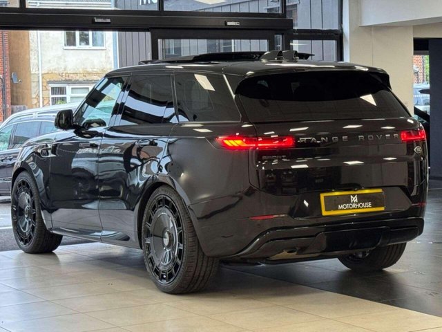 View our LAND ROVER RANGE ROVER SPORT