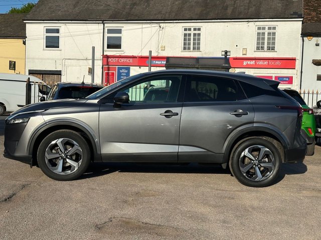 View our NISSAN QASHQAI