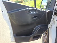 USED 2021 21 RENAULT TRAFIC 2.0 dCi ENERGY 30 Business Panel Van 5dr Diesel Manual LWB Standard Roof Euro 6 (s/s) (120 ps) LOW MILES-6 SEATS-NEW WHEELS