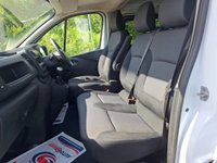 USED 2021 21 RENAULT TRAFIC 2.0 dCi ENERGY 30 Business Panel Van 5dr Diesel Manual LWB Standard Roof Euro 6 (s/s) (120 ps) LOW MILES-6 SEATS-NEW WHEELS