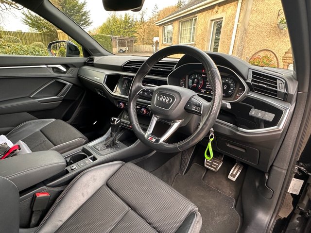 View our AUDI Q3