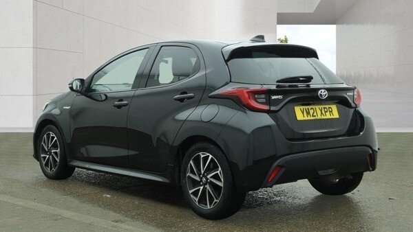 USED 2021 21 TOYOTA YARIS 1.5 VVT-h Design Hatchback 5dr Petrol Hybrid E-CVT Euro 6 (s/s) (116 ps) 