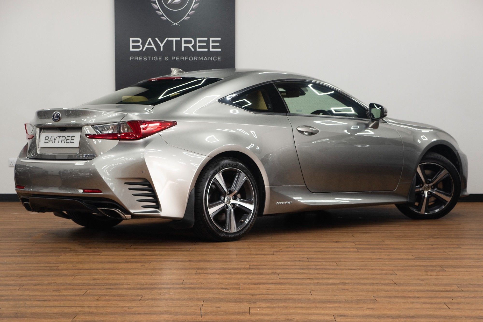 USED 2018 LEXUS RC 2.5 300h Luxury 