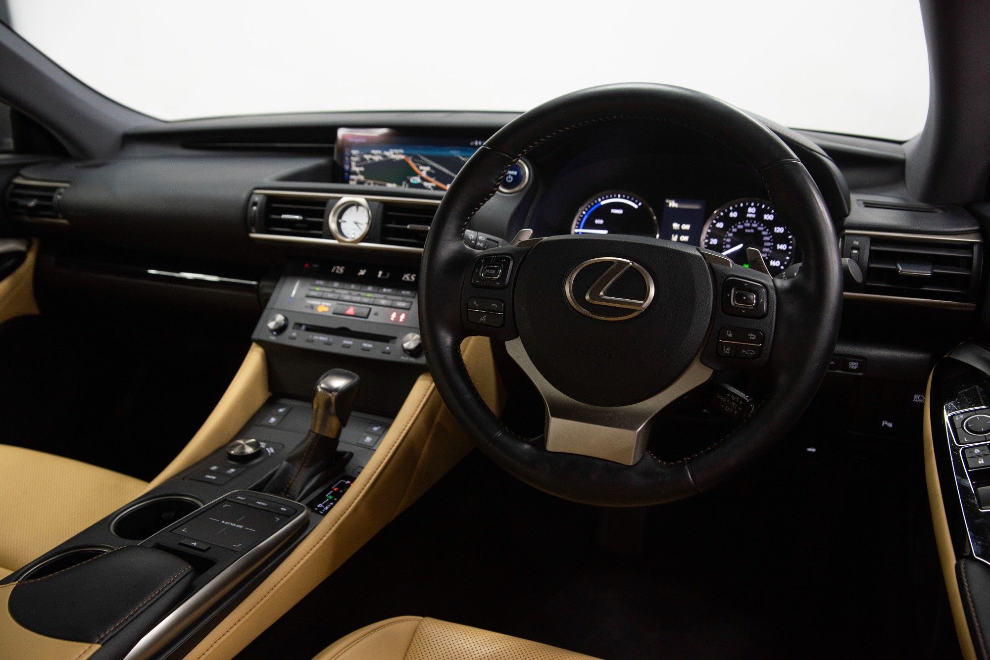 USED 2018 LEXUS RC 2.5 300h Luxury 