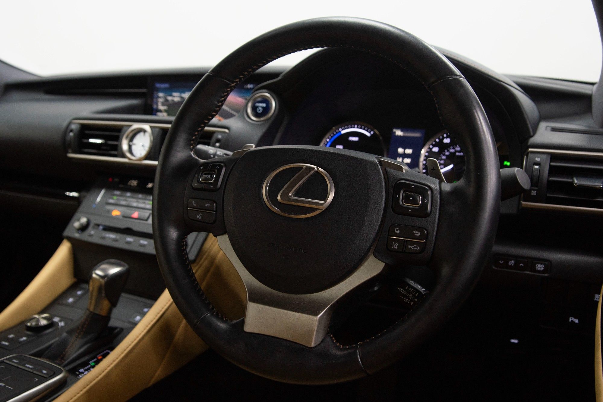 USED 2018 LEXUS RC 2.5 300h Luxury 