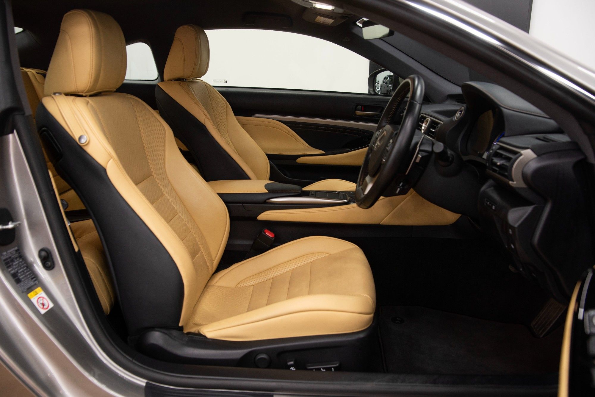 USED 2018 LEXUS RC 2.5 300h Luxury 