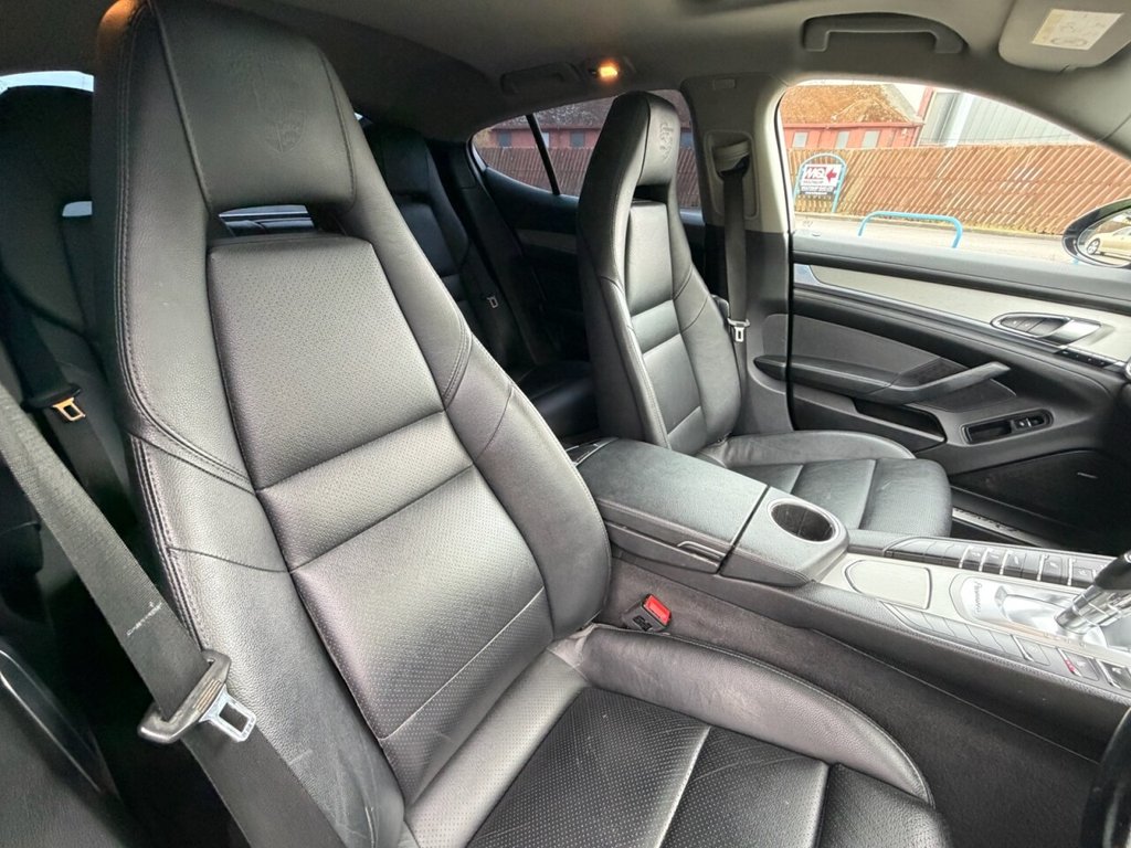 USED 2015 54 PORSCHE PANAMERA 3.0D V6 Hatchback 5dr Diesel TiptronicS Euro 5 (s/s) (300 ps) HEATED LEATHER, SUNROOF, 2KEYS, FSH