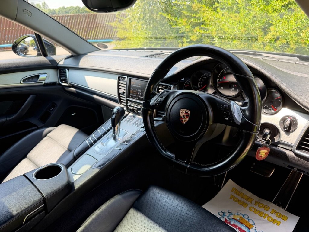 USED 2015 54 PORSCHE PANAMERA 3.0D V6 Hatchback 5dr Diesel TiptronicS Euro 5 (s/s) (300 ps) STUNNING VEHICLE WITH FANTASTIC MAINLY PORSCHE MAIN DEALER THE PORSCHE SPECIALIST SERVICE HISTORY