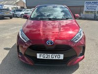 USED 2021 21 TOYOTA YARIS 1.5 VVT-h Design Hatchback 5dr Petrol Hybrid E-CVT Euro 6 (s/s) (116 ps) 1 OWNER FROM NEW* SERVICE HISTORY* PANORAMIC ROOF* AUTOMATIC* REVERSING CAMERA* LANE / SPEED ASSIST* ECO MODE* AIR CON* BLUETOOTH PHONE AND AUDIO* DAB* USB* REMOTE CENTRAL LOCKING WITH 2 KEYS