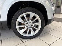USED 2019 19 SKODA KAROQ 1.5 TSI ACT SE L SUV 5dr Petrol Manual Euro 6 (s/s) (150 ps) BRILLIANT SILVER / BLACK MICROSUEDE / LEATHER TRIM / HEATED FRONT SEATS / DUAL ZONE CLIMATE / ELECTRIC WINDOWS / POWERFOLD MIRRORS / CRUISE CONTROL / SPEED LIMITER / FRONT ASSIST / DRIVE MODE SELECTION / DAB FM AM TUNER / BLUETOOTH / USB / SMARTPHONE APP LINK / REAR PARKING CAMERA / FRONT AND REAR PARKING SENSORS / 18" ALLOY WHEELS / PRIVACY GLASS / SPACE SAVER SPARE WHEEL / SERVICE HISTORY