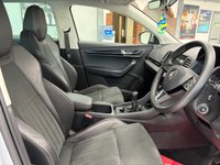 USED 2019 19 SKODA KAROQ 1.5 TSI ACT SE L SUV 5dr Petrol Manual Euro 6 (s/s) (150 ps) BRILLIANT SILVER / BLACK MICROSUEDE / LEATHER TRIM / HEATED FRONT SEATS / DUAL ZONE CLIMATE / ELECTRIC WINDOWS / POWERFOLD MIRRORS / CRUISE CONTROL / SPEED LIMITER / FRONT ASSIST / DRIVE MODE SELECTION / DAB FM AM TUNER / BLUETOOTH / USB / SMARTPHONE APP LINK / REAR PARKING CAMERA / FRONT AND REAR PARKING SENSORS / 18" ALLOY WHEELS / PRIVACY GLASS / SPACE SAVER SPARE WHEEL / SERVICE HISTORY