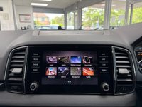 USED 2019 19 SKODA KAROQ 1.5 TSI ACT SE L SUV 5dr Petrol Manual Euro 6 (s/s) (150 ps) BRILLIANT SILVER / BLACK MICROSUEDE / LEATHER TRIM / HEATED FRONT SEATS / DUAL ZONE CLIMATE / ELECTRIC WINDOWS / POWERFOLD MIRRORS / CRUISE CONTROL / SPEED LIMITER / FRONT ASSIST / DRIVE MODE SELECTION / DAB FM AM TUNER / BLUETOOTH / USB / SMARTPHONE APP LINK / REAR PARKING CAMERA / FRONT AND REAR PARKING SENSORS / 18" ALLOY WHEELS / PRIVACY GLASS / SPACE SAVER SPARE WHEEL / SERVICE HISTORY